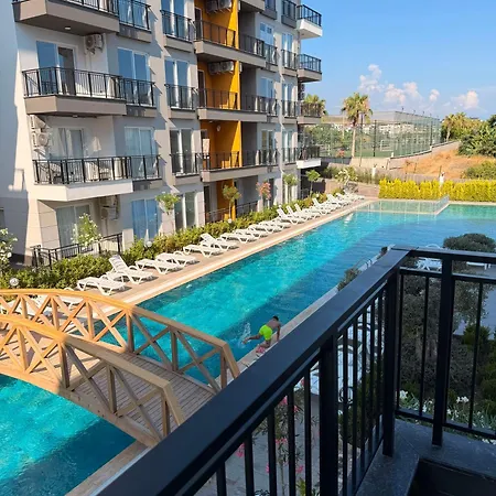 Okurcalar 126 M Havuzlu Bir Yatak Odali Alanya