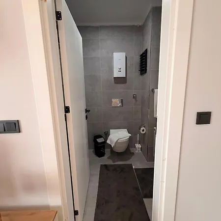 Okurcalar 126 M Havuzlu Bir Yatak Odali Apartman
