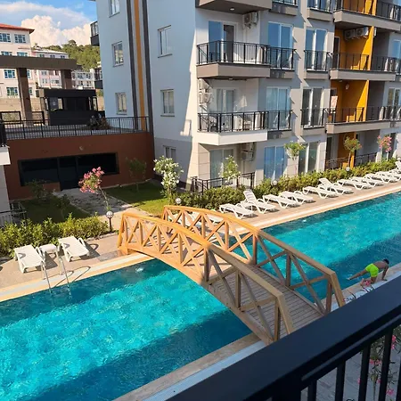 Okurcalar 126 M Havuzlu Bir Yatak Odali Apartman