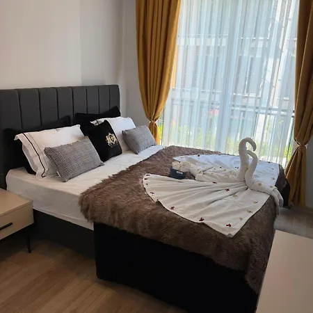 Okurcalar 126 M Havuzlu Bir Yatak Odali Apartament