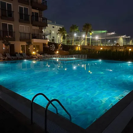 Okurcalar 126 M Havuzlu Bir Yatak Odali Apartament *